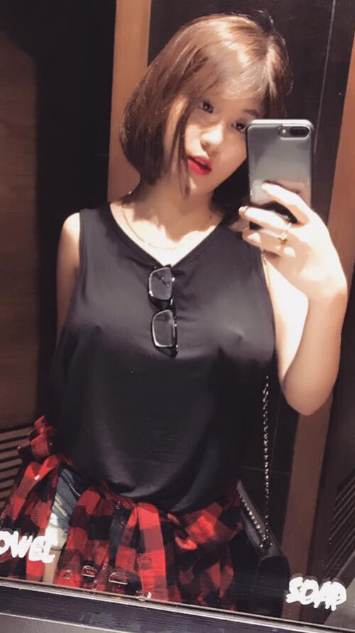 Jiuyou-詹姆斯迎来生涯第九百胜湖人全队齐庆祝，詹姆斯获胜